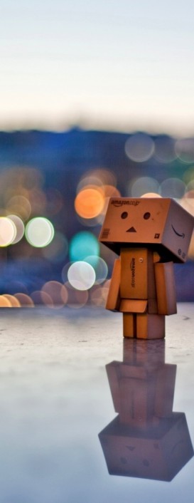 danbo_in_the_city-wallpaper-2048x1536